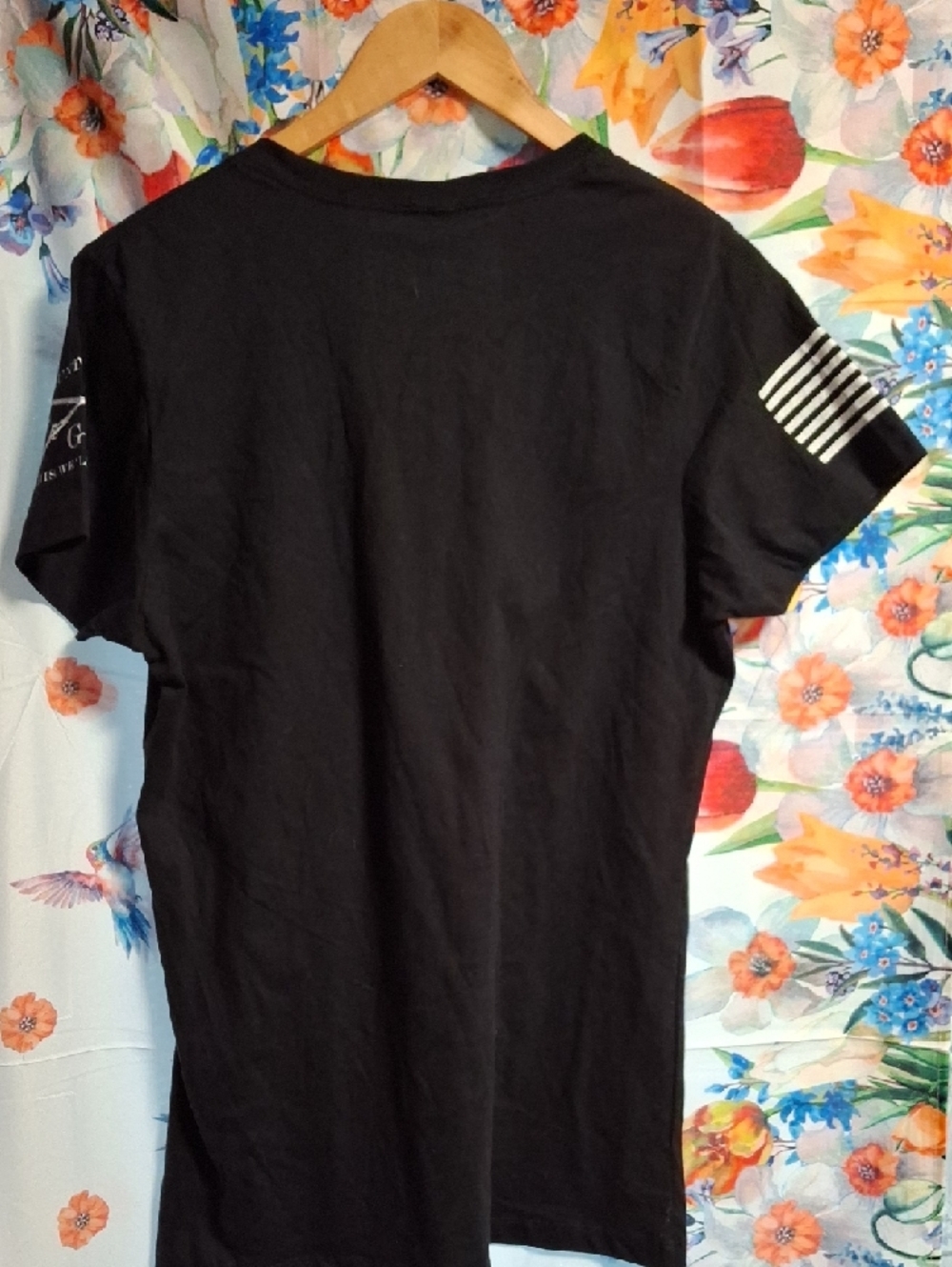 Grunt Style Women's Black Tee with Red & White 'Beautiful & Dangerous' Graphic - Picture 3 of 3
